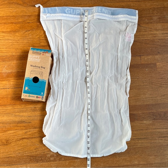 🧺 Guppy Friend washing bag - Picture 2 of 3